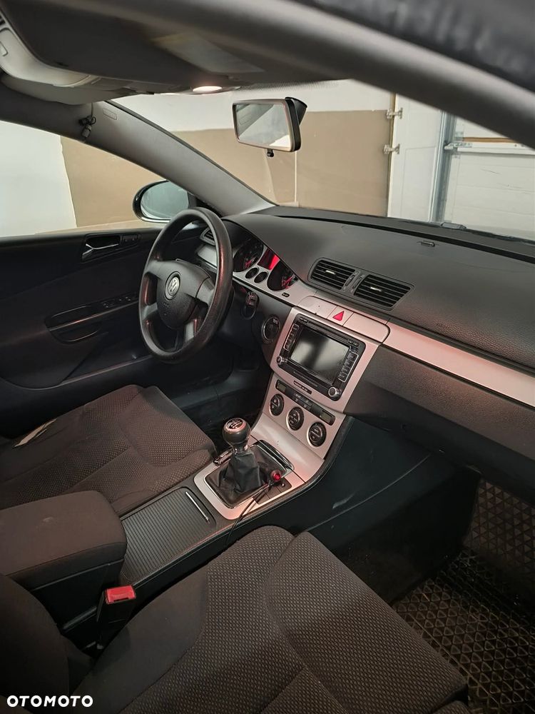 Volkswagen Passat - 7