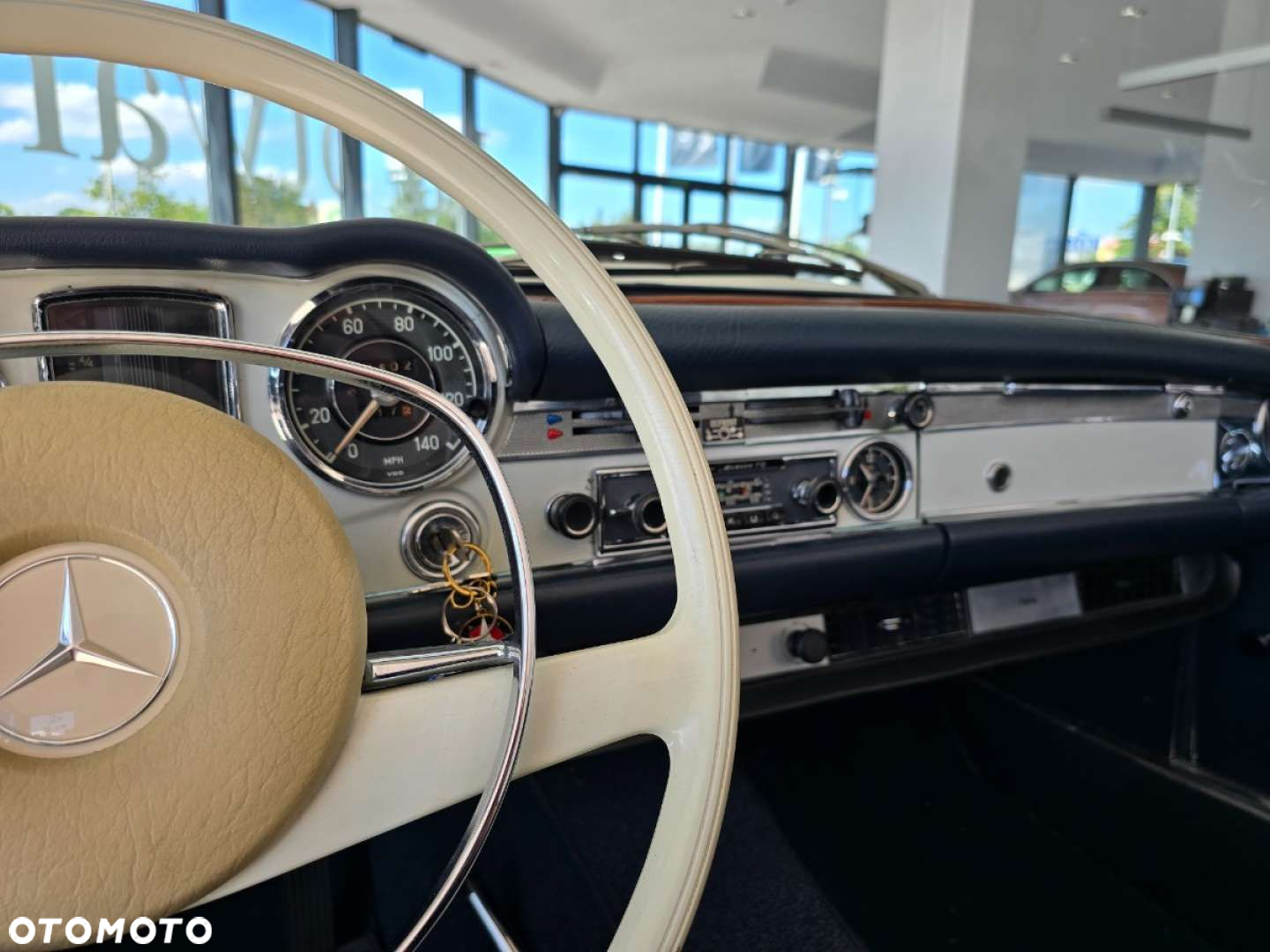 Mercedes-Benz SL - 21