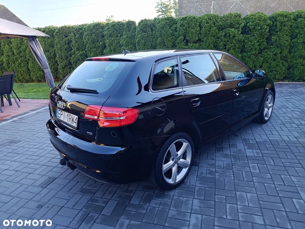Audi A3 Sportback - 2