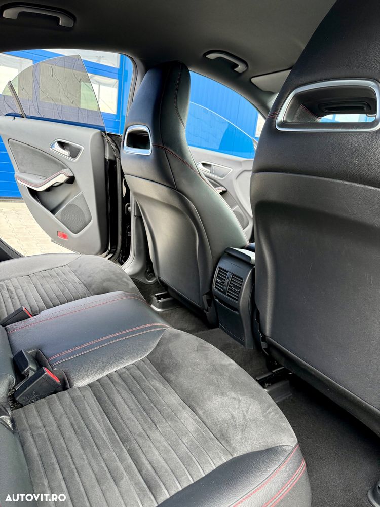 Mercedes-Benz CLA 220 d 4Matic 7G-DCT AMG Line - 15
