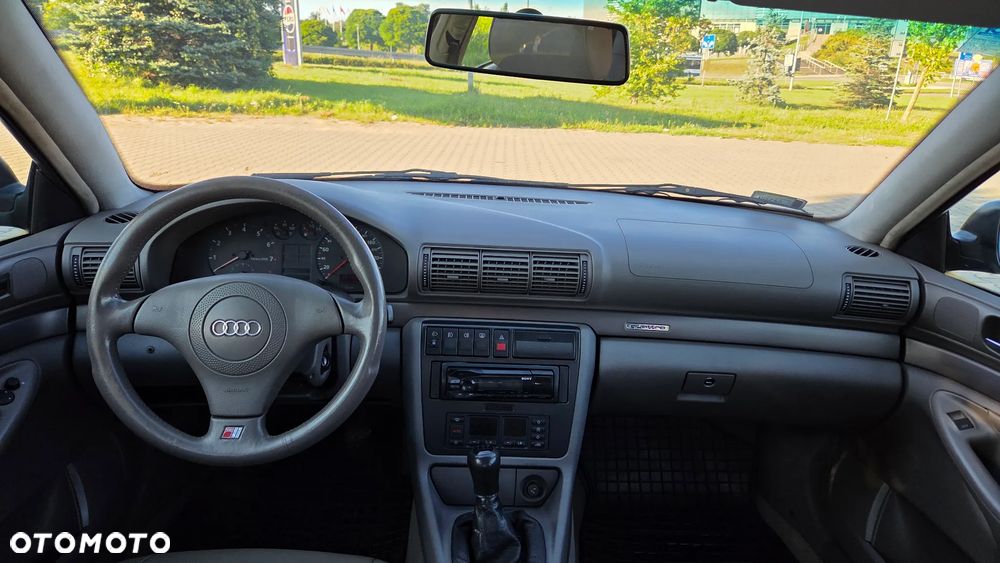 Audi A4 Limousine 1.8T - 8