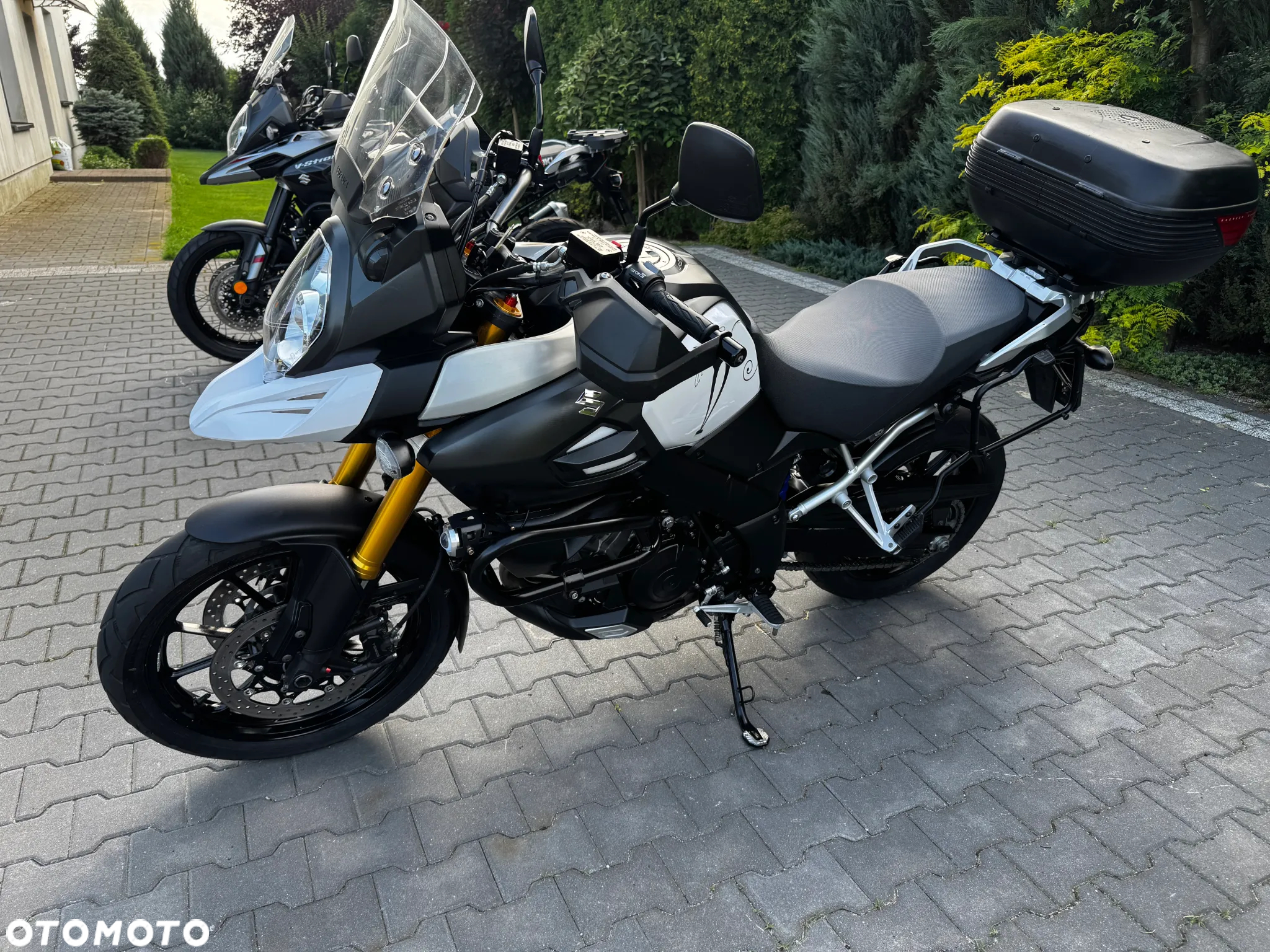 Suzuki V-STROM - 8