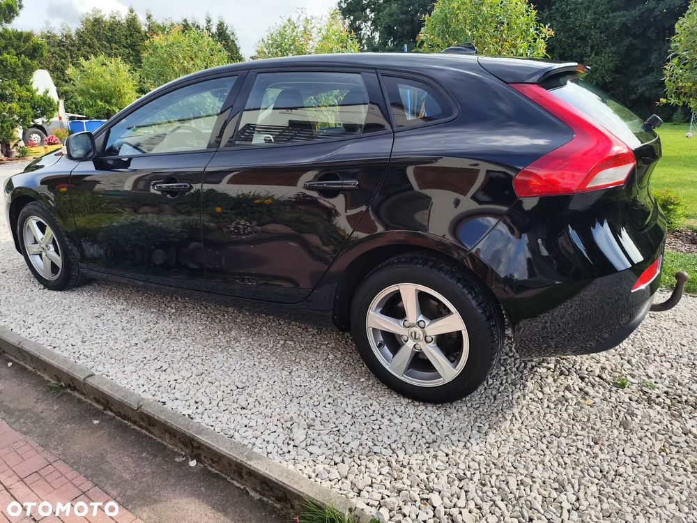Volvo V40 D2 - 10