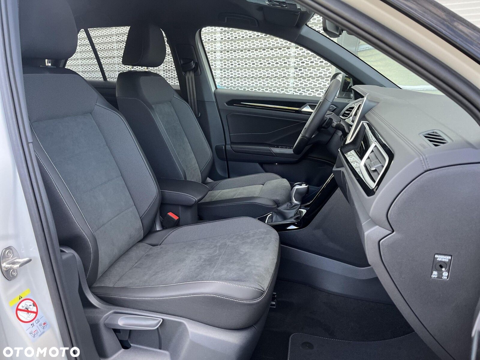 Volkswagen T-Roc 1.5 TSI R-Line Plus DSG - 24