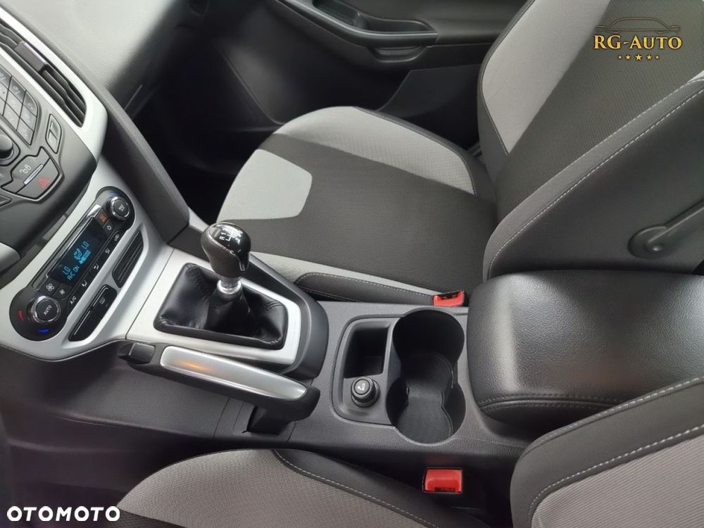 Ford Focus - 38