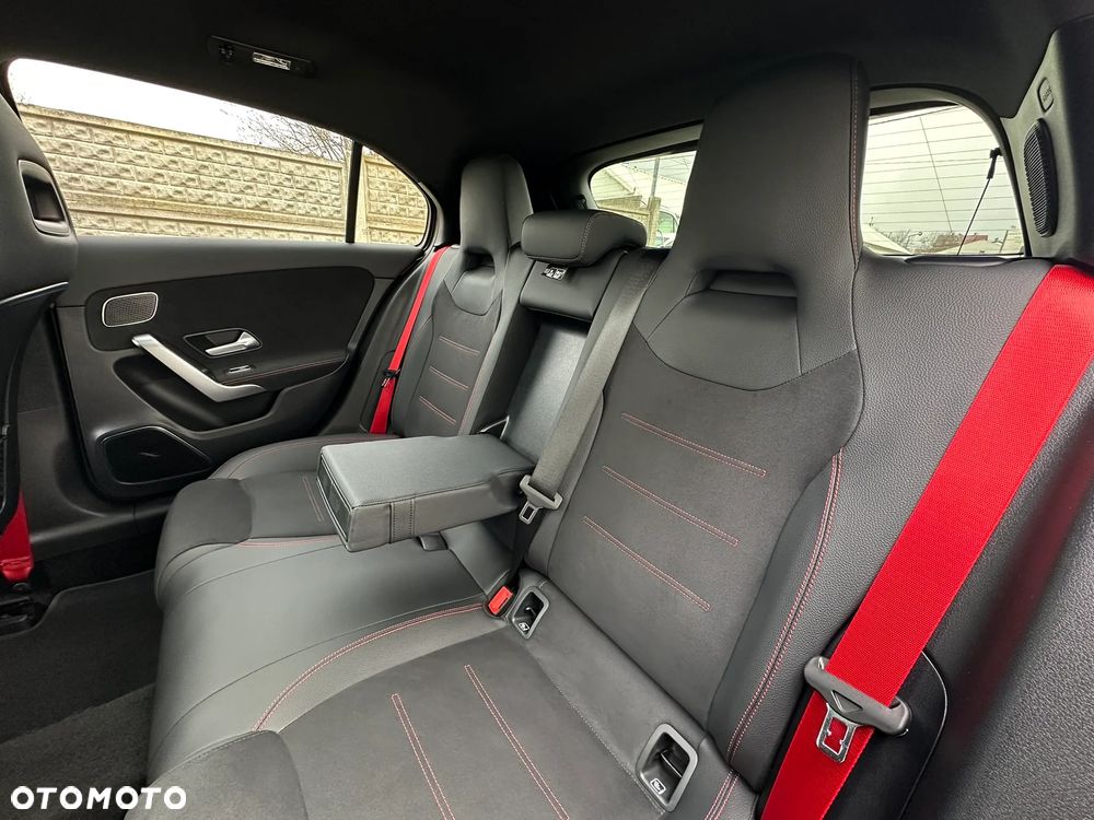 Mercedes-Benz Klasa A 45 S AMG 4-Matic 8G-DCT - 24