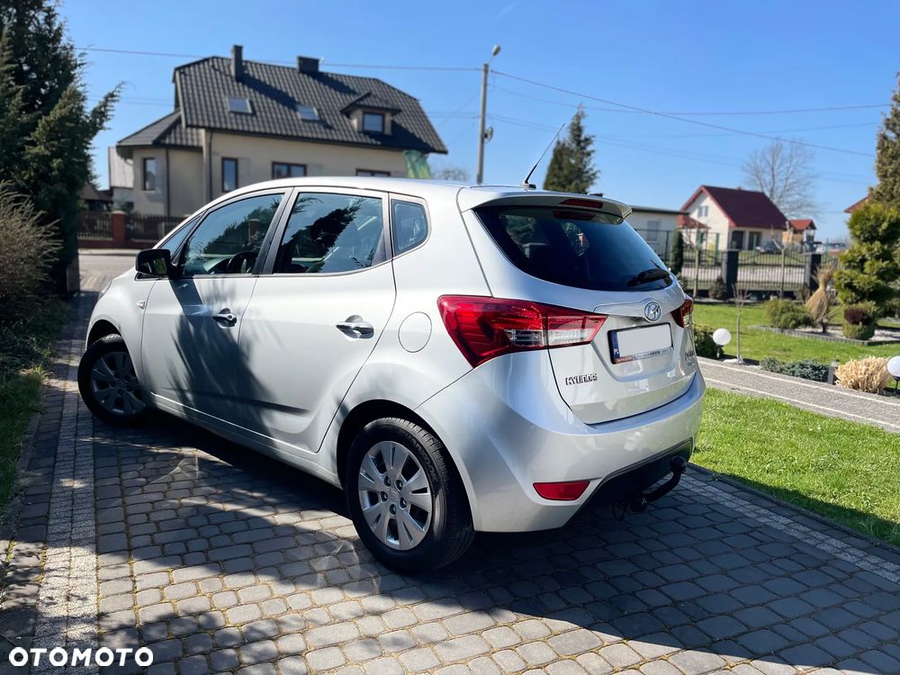 Hyundai ix20 1.4 Premium blue - 19