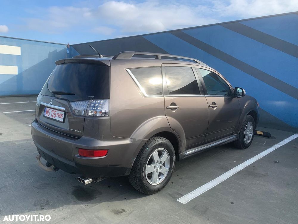Mitsubishi Outlander 2.2 DI-D 4WD Intense - 7