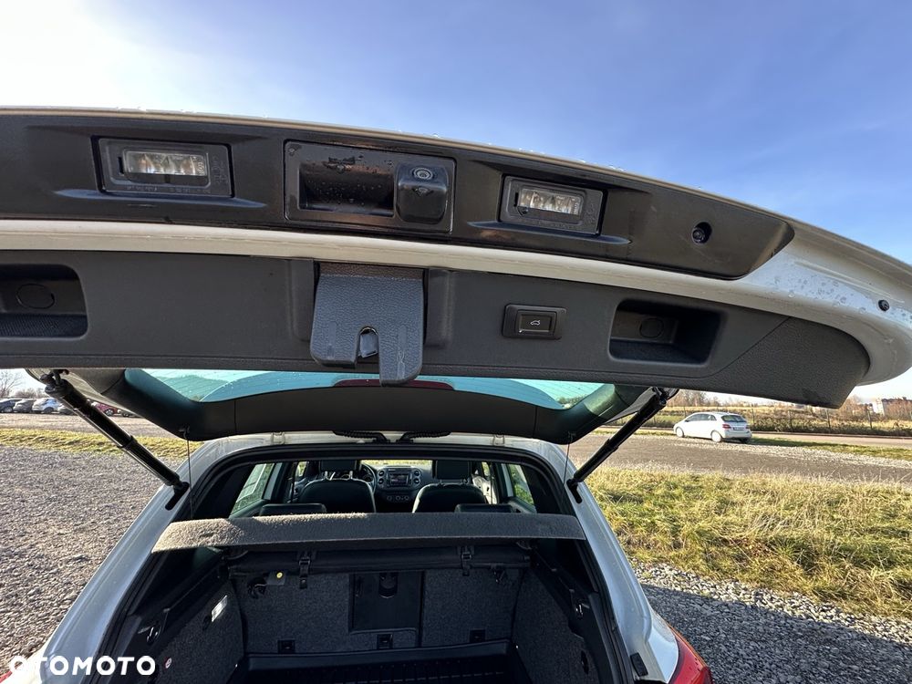 Volkswagen Tiguan 2.0 TDI SCR 4MOTION BlueMotion Technology DSG Sport & Style - 19