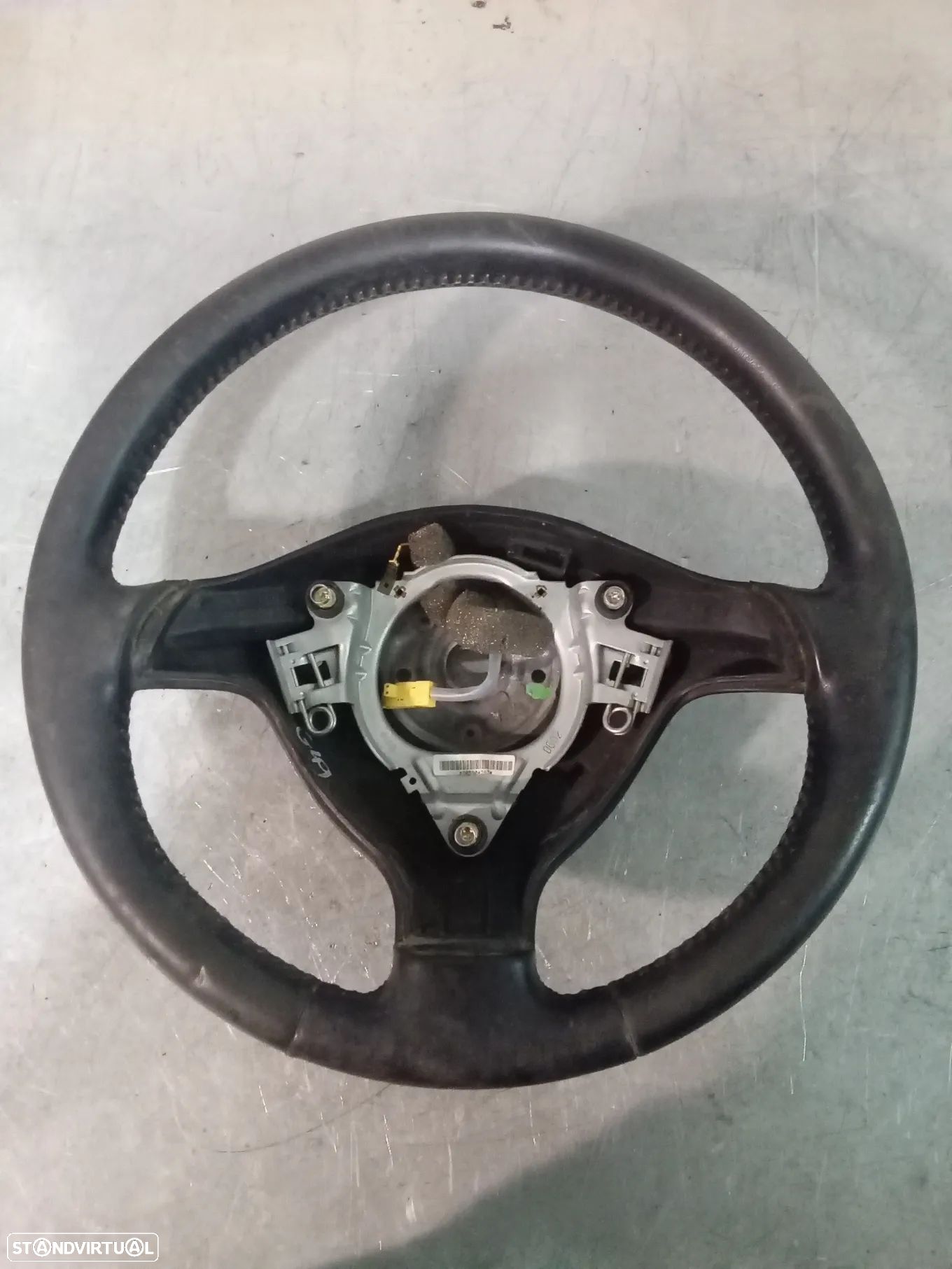 VOLANTE EM PELE VOLKSWAGEN GOLF IV - 3 BRAÇOS - 1
