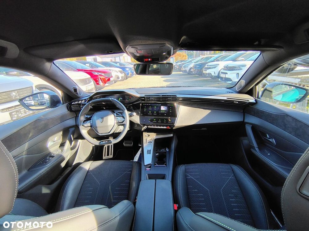Peugeot 308 - 8
