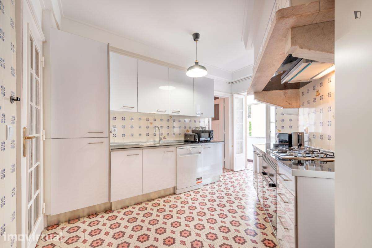 Quarto - localizado em Picoas Lisbon - Grande imagem: 5/13