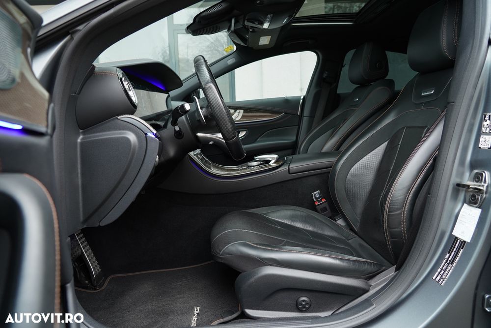 Mercedes-Benz CLS ver-amg-53-4matic-amg-speedshift-9g--tronic - 25