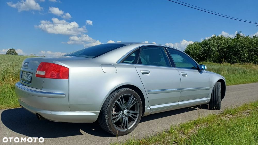 Audi A8 - 6