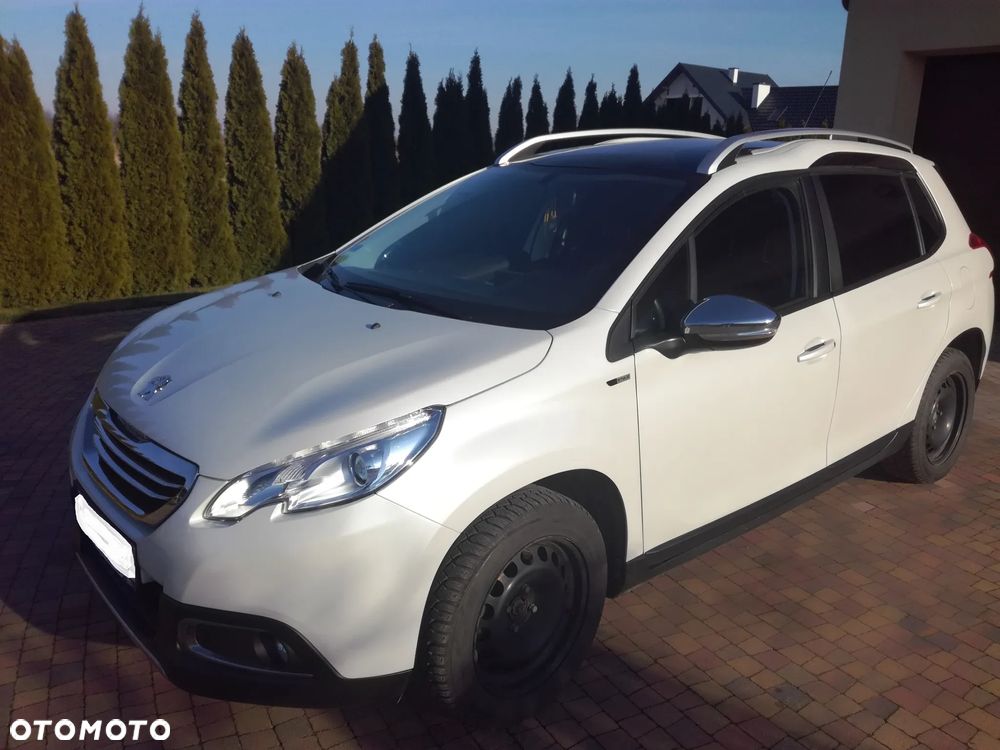 Peugeot 2008 1.2 Pure Tech Style S&S - 6