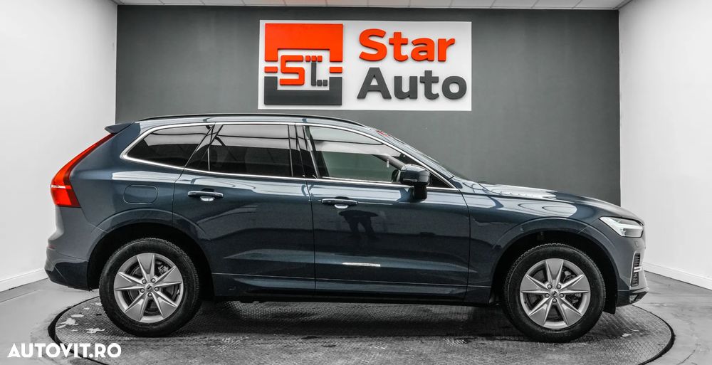 Volvo XC 60 B4 MHEV AT8 AWD Momentum Pro - 10