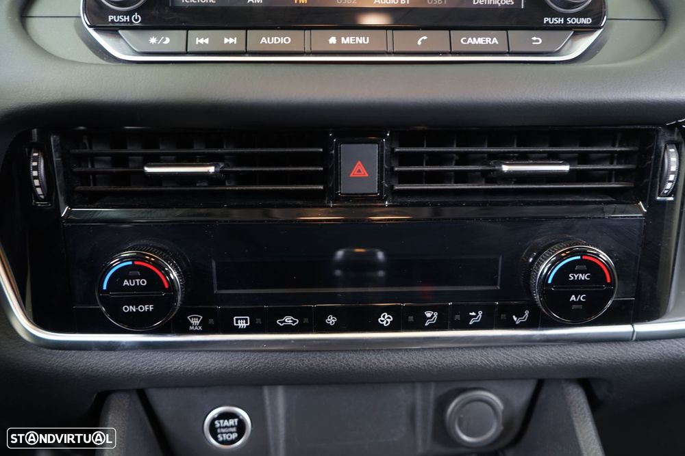 Nissan Qashqai 1.3 DIG-T N-Connecta - 30