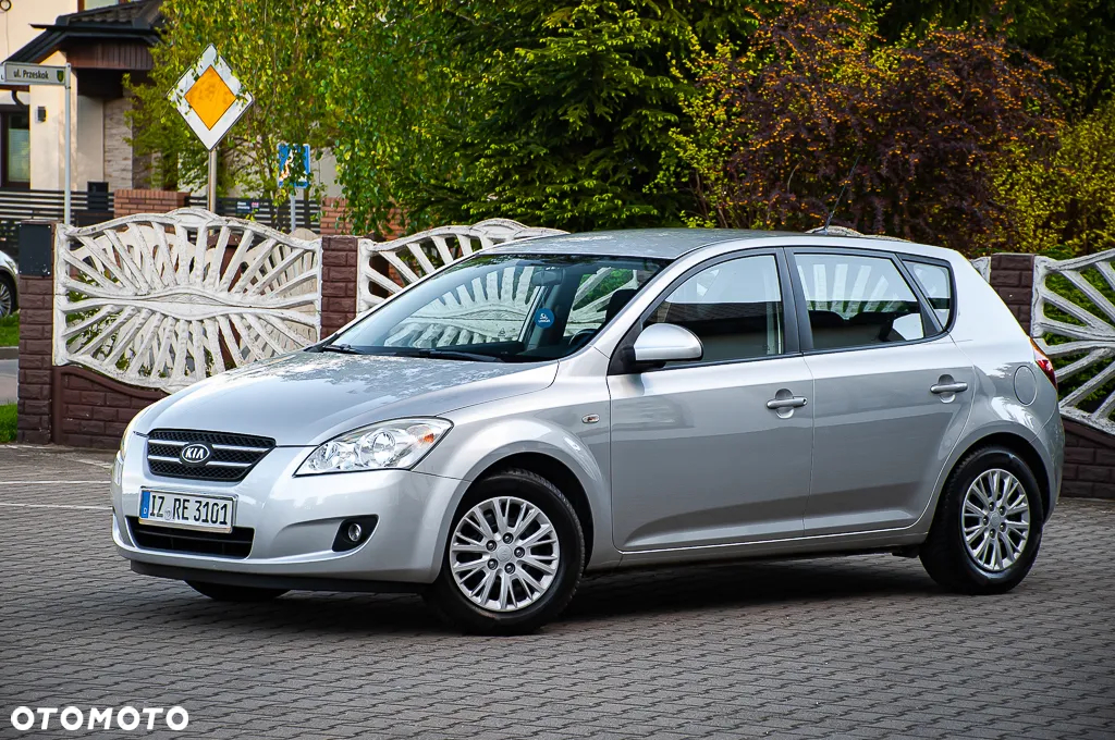 Kia Ceed 2.0 CVVT Spirit - 26