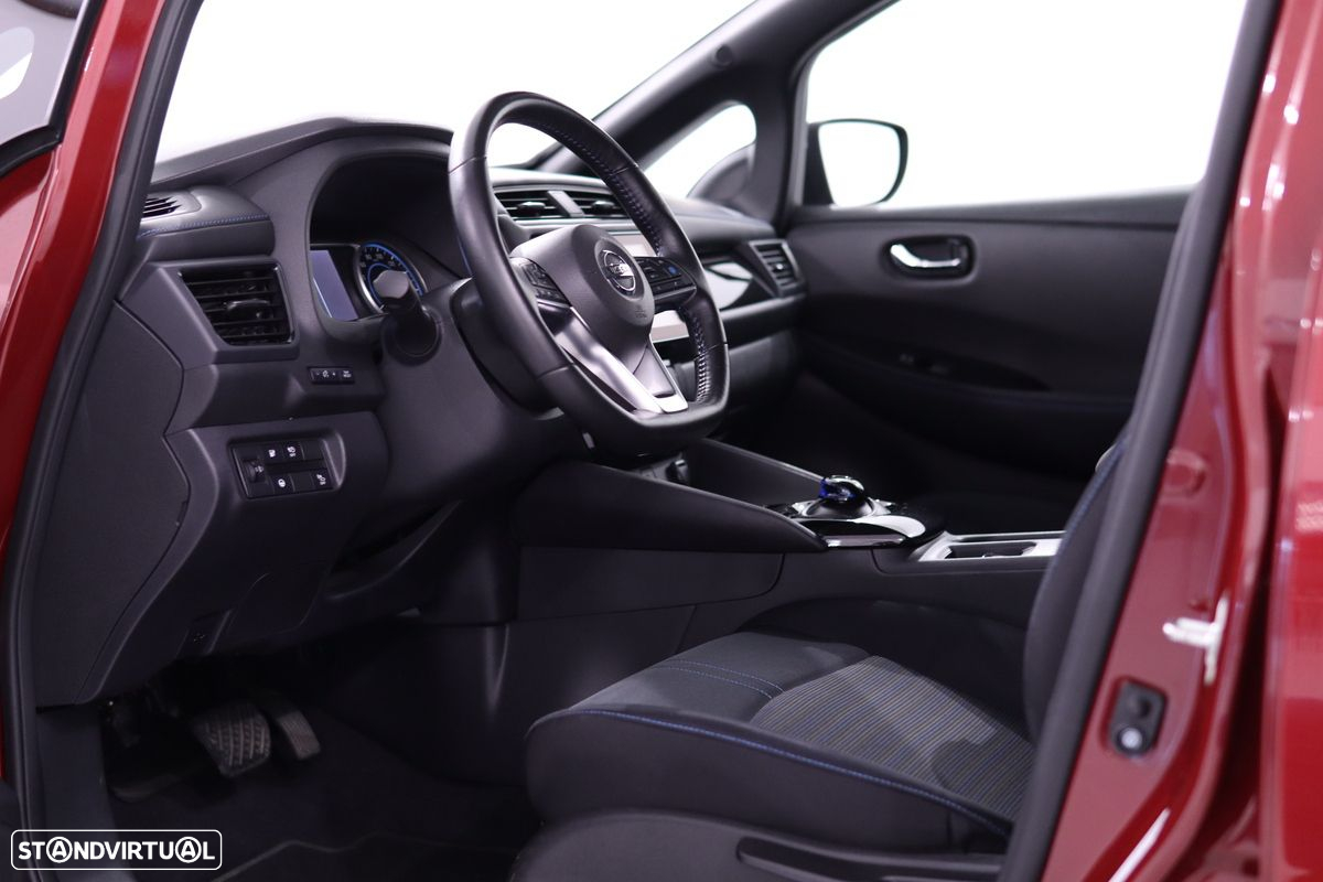 Nissan Leaf - 14