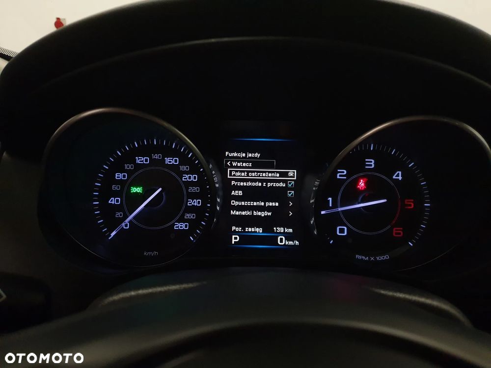 Jaguar XE 2.0 D Prestige - 28
