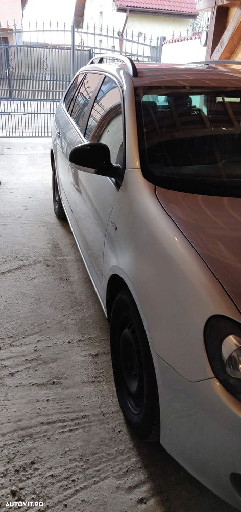 Volkswagen Golf 1.6 TDI DPF 4Motion MATCH - 9