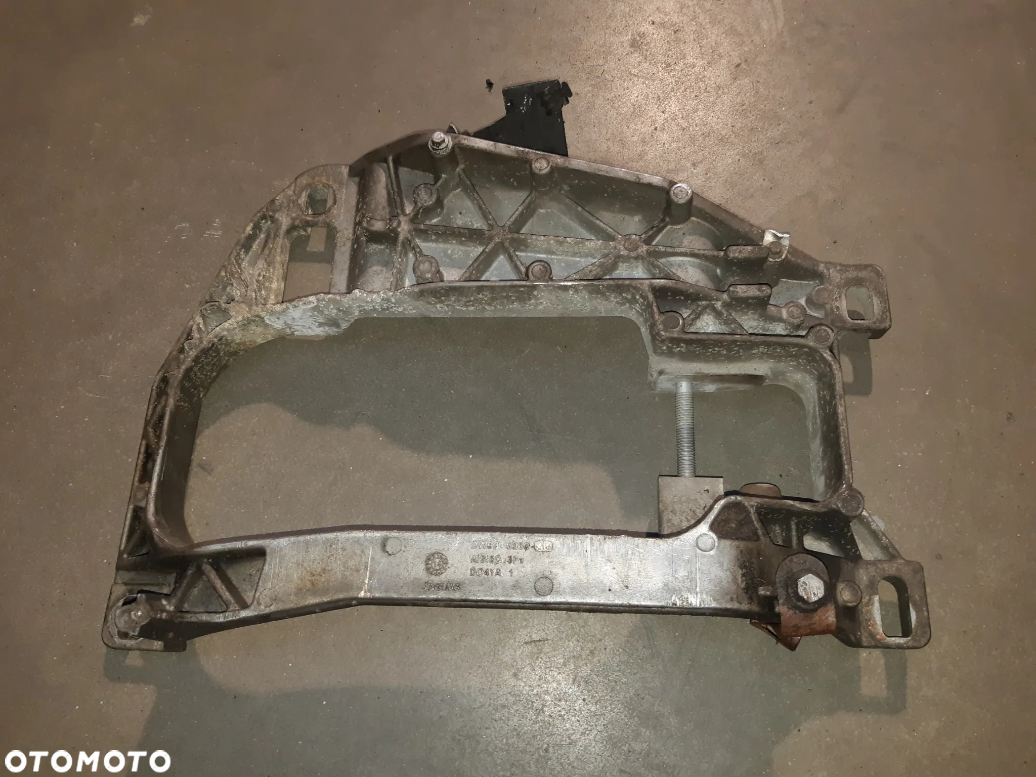 Uchwyt łapa poduszka skrzyni biegów JAGUAR XJ X351 DW93-5060-AB - 2