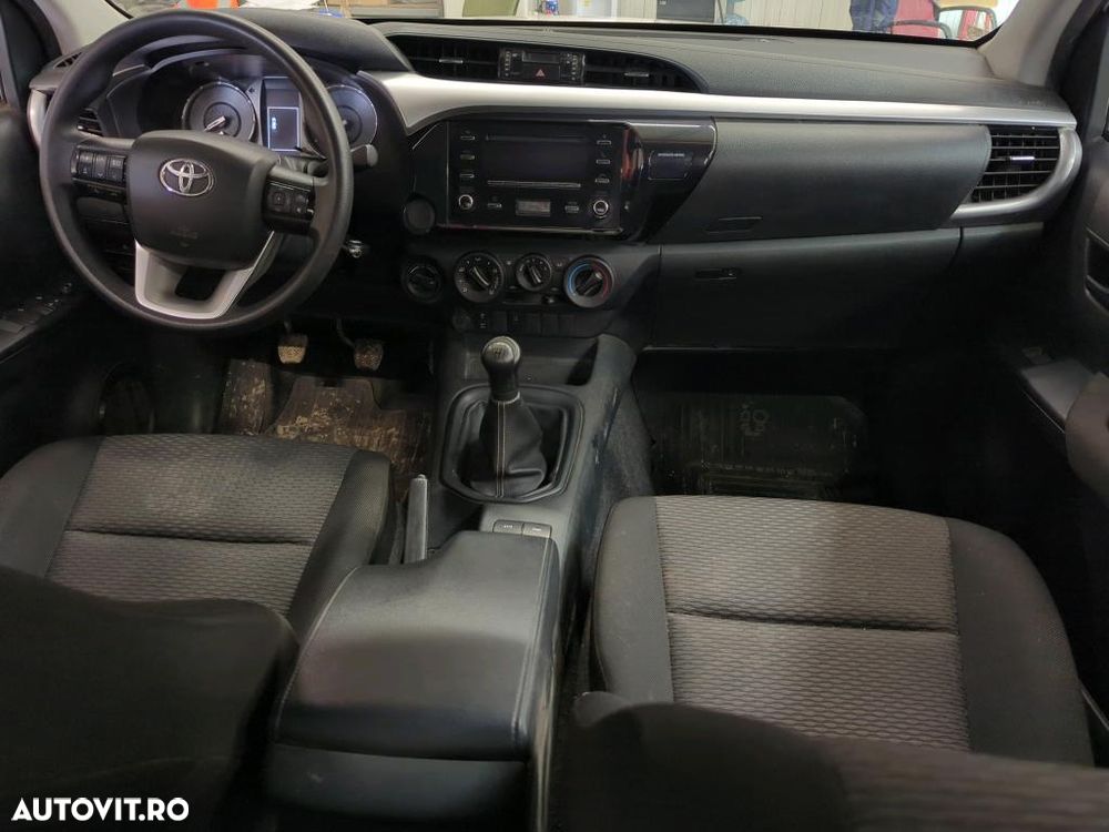Toyota Hilux 2.4D 150CP 4x4 Double Cab 6MT Comfort - 4