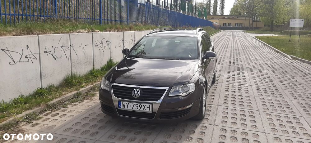 Volkswagen Passat Variant 2.0 TDI DPF Exclusive - 2