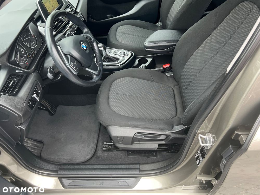 BMW Seria 2 218d Sport-Aut Luxury Line - 15