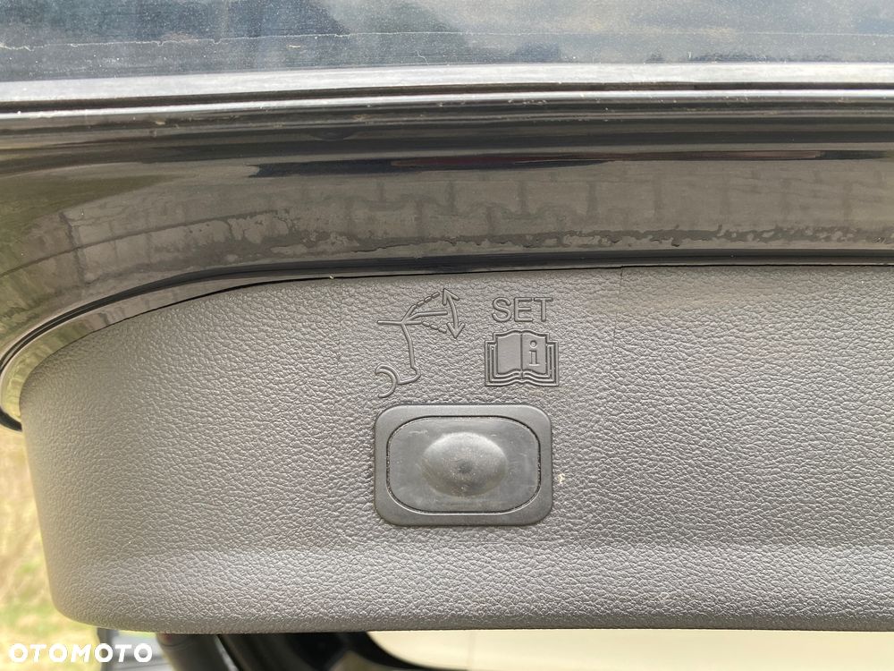 Ford Kuga 2.0 TDCi FWD Titanium - 29