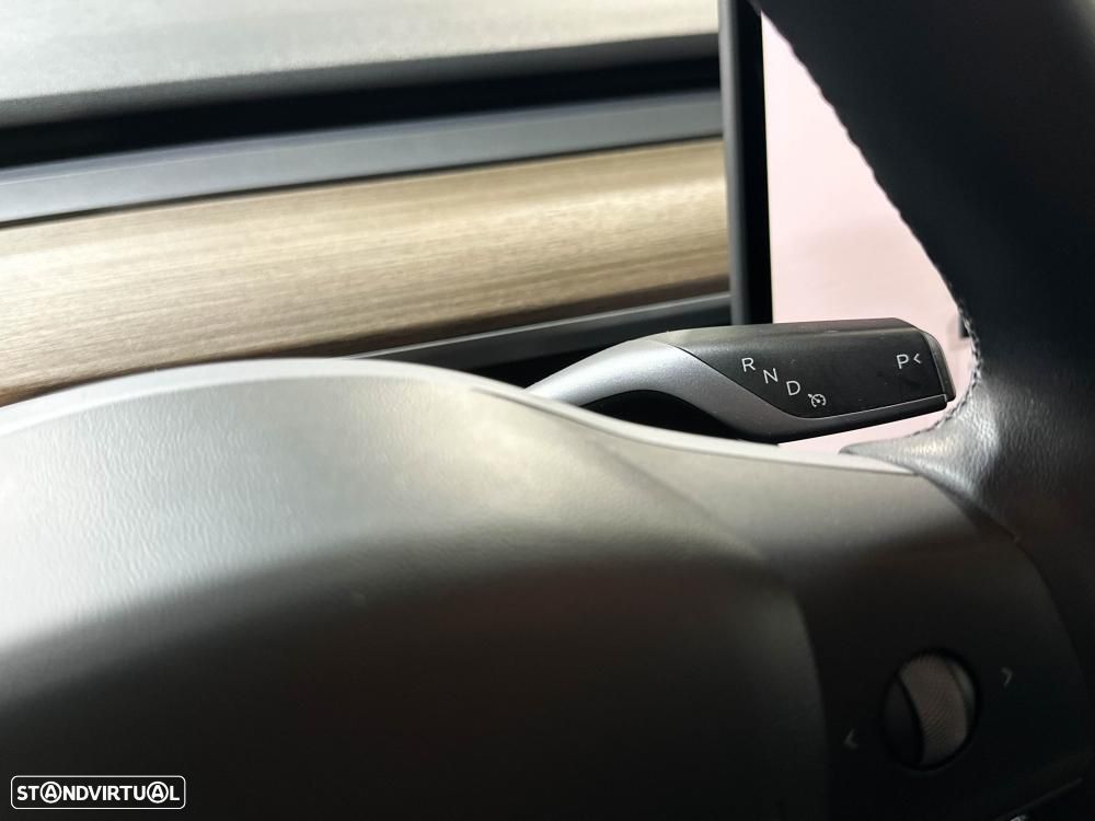 Tesla Model Y Performance Dual Motor AWD - 38