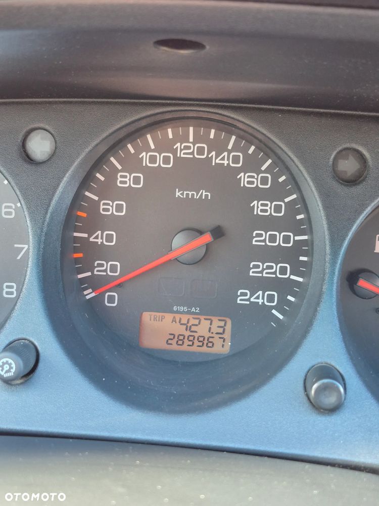 Honda Accord 1.8i LS - 1