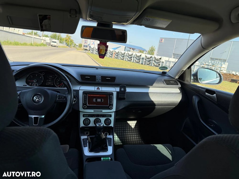 Volkswagen Passat - 7