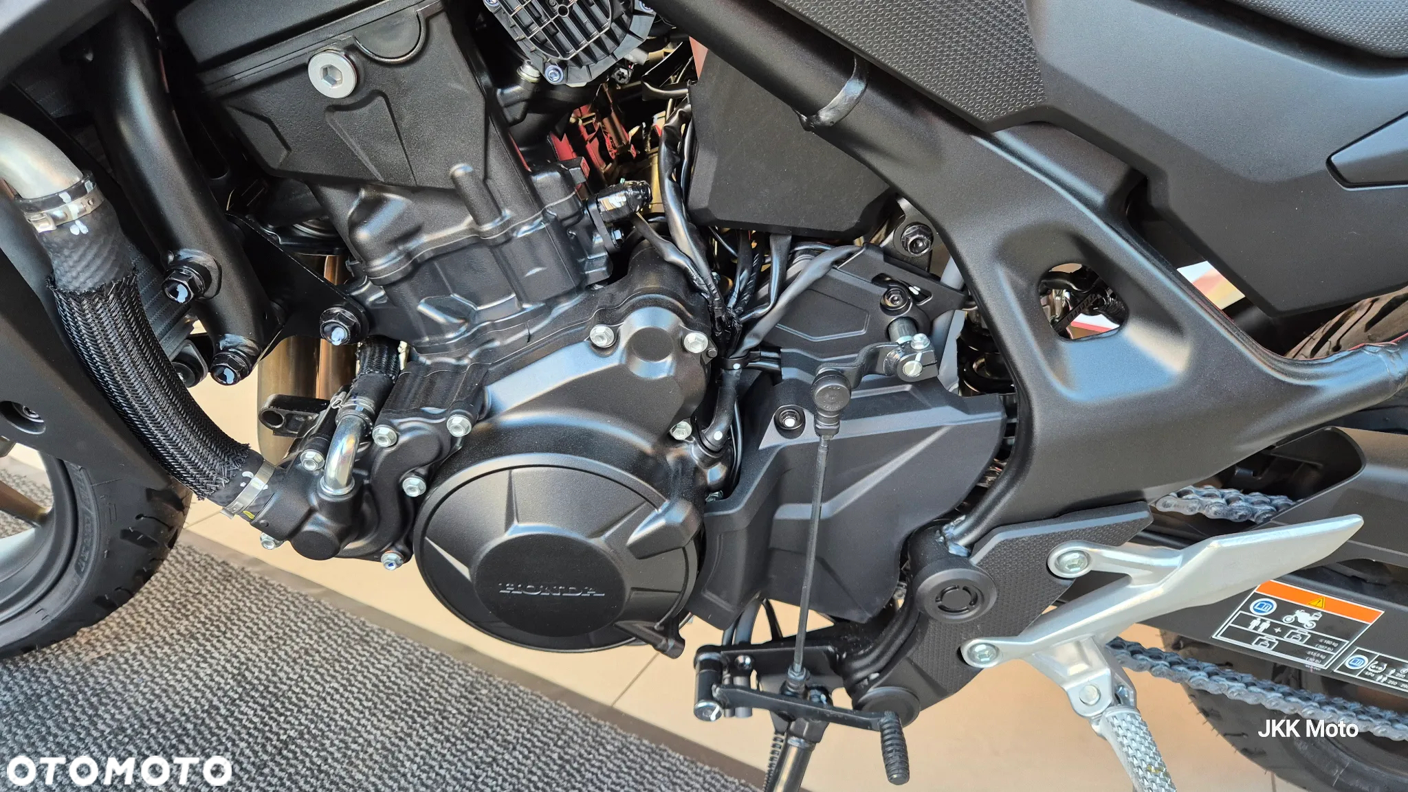 Honda CB - 11