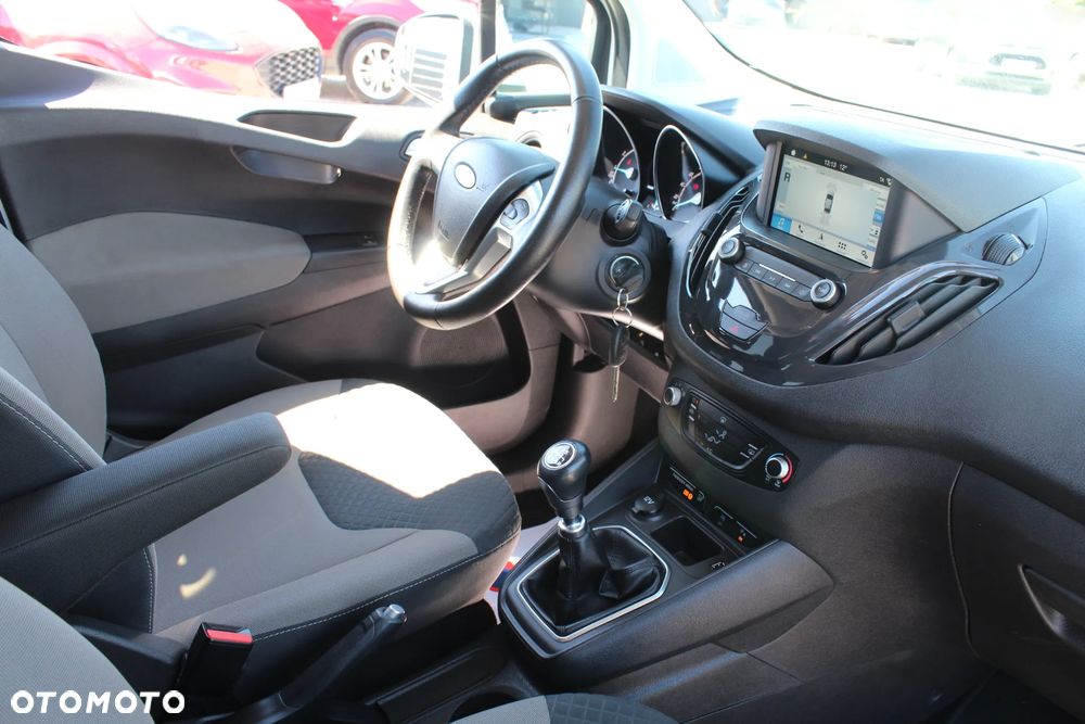 Ford Tourneo Courier 1.0 EcoBoost S&S Titanium - 24