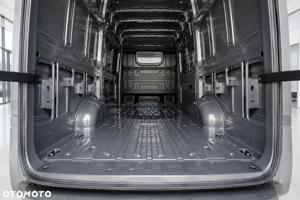 Volkswagen Crafter Furgon - 11