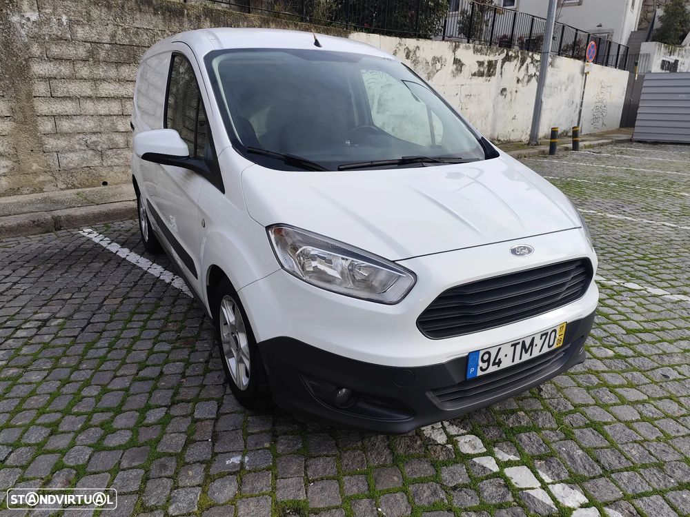 Ford Courier - 3