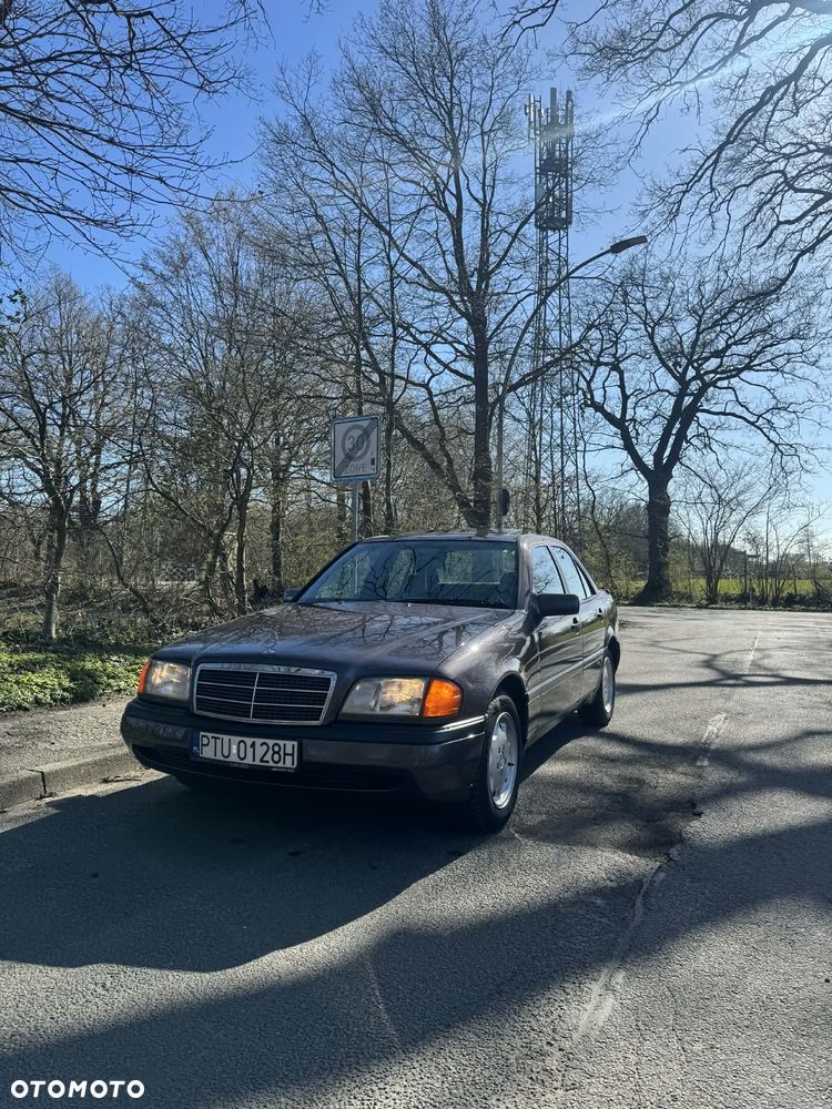 Mercedes-Benz Klasa C 180 Classic - 2