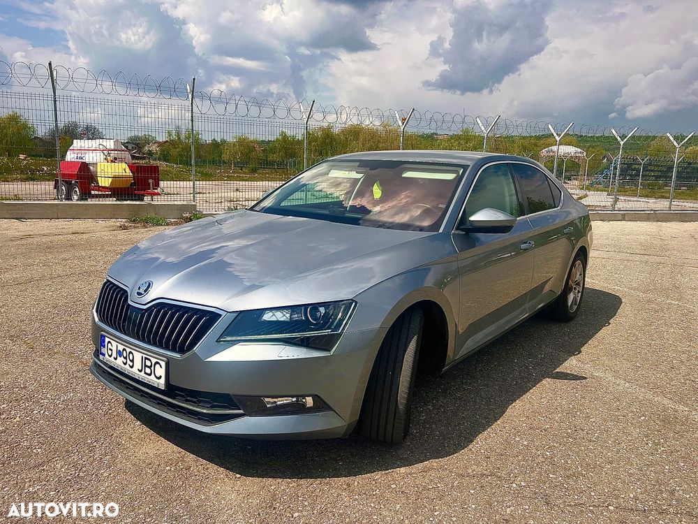 Skoda Superb 2.0 TDI DSG Style - 1