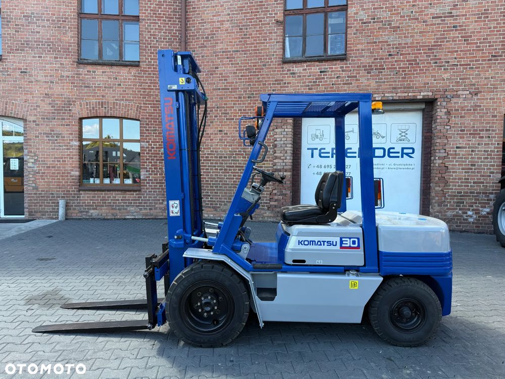 Komatsu FD30T-11E - 2