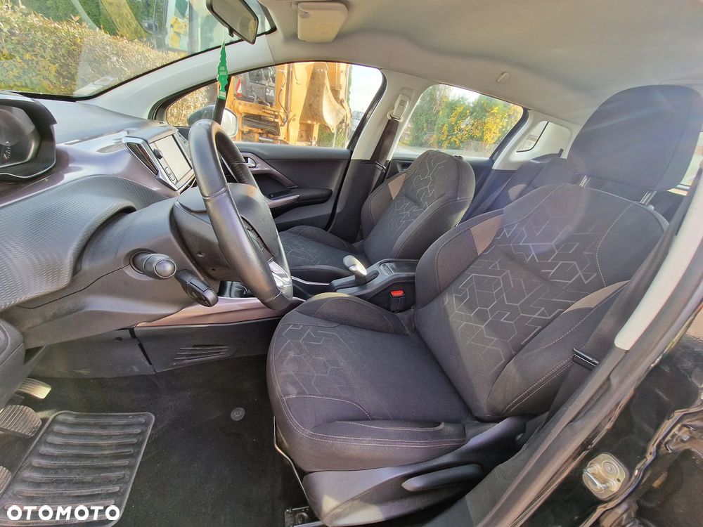 Peugeot 2008 1.2 Pure Tech Active EU6 - 10