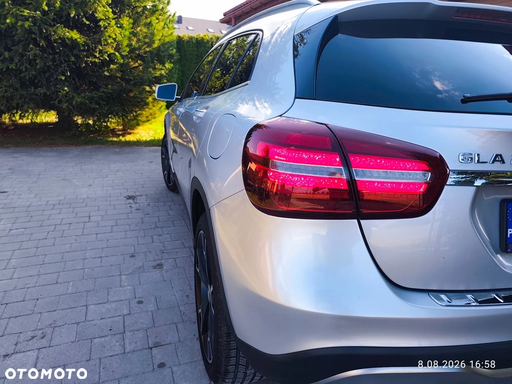 Mercedes-Benz GLA 250 7G-DCT - 7