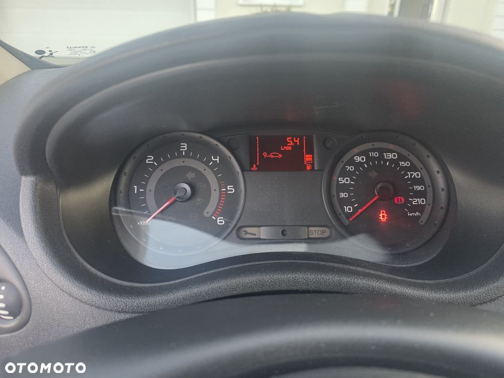 Renault Clio - 8
