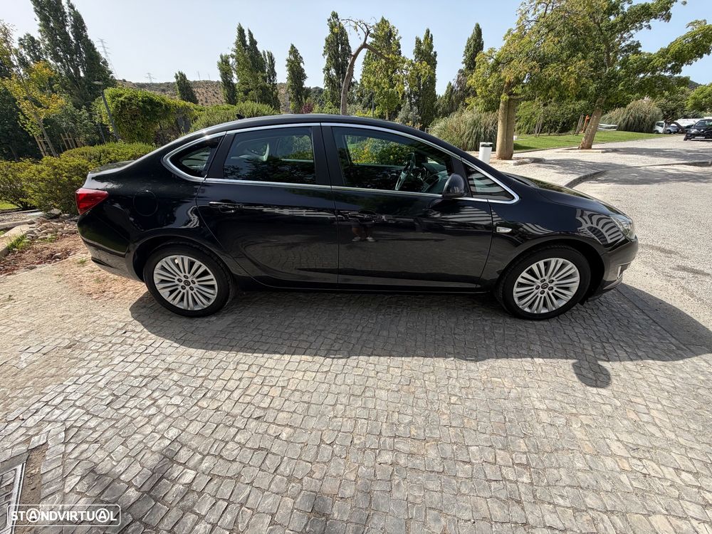 Opel Astra 1.4 T S/S J17 - 11