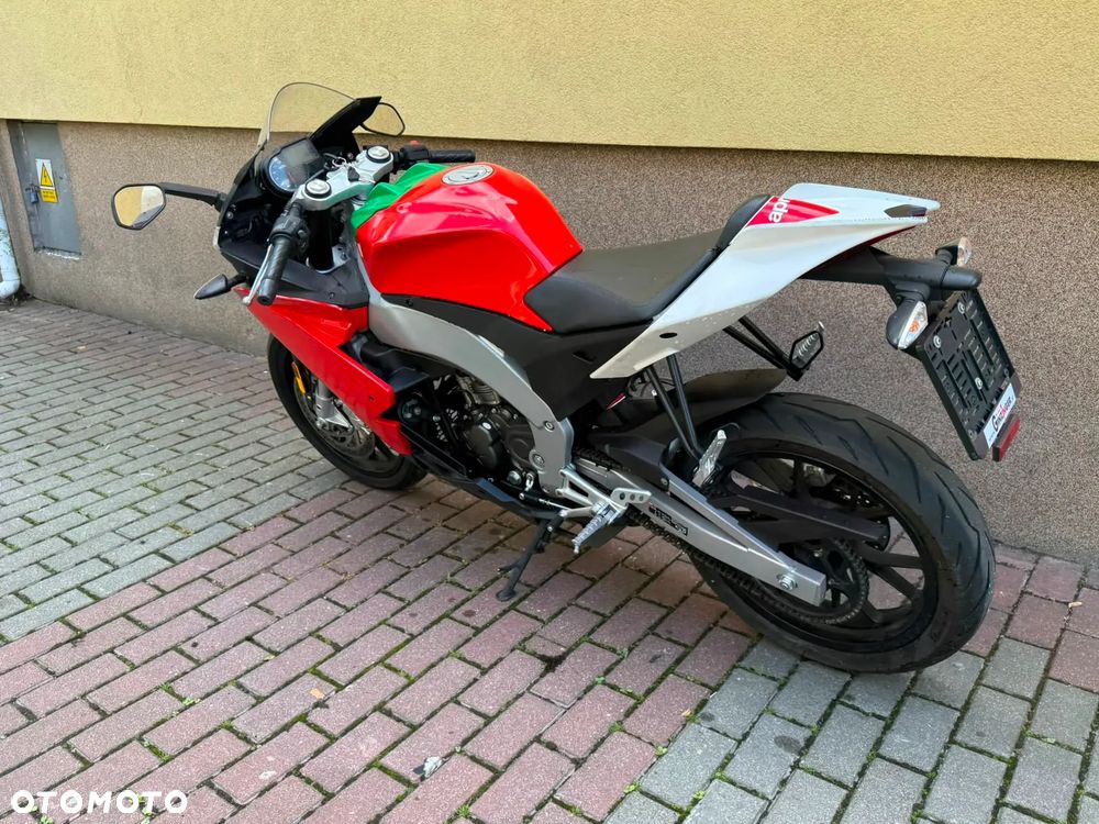 Aprilia RS - 8