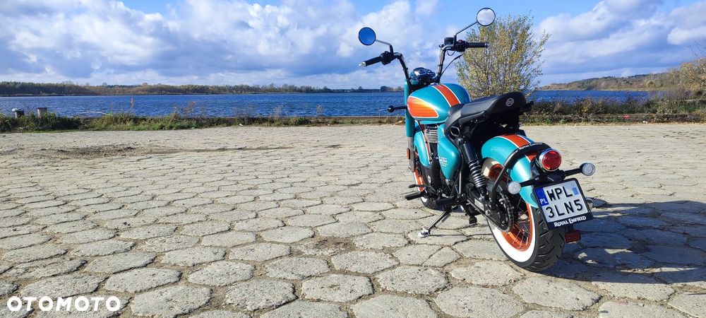Royal Enfield Classic - 7