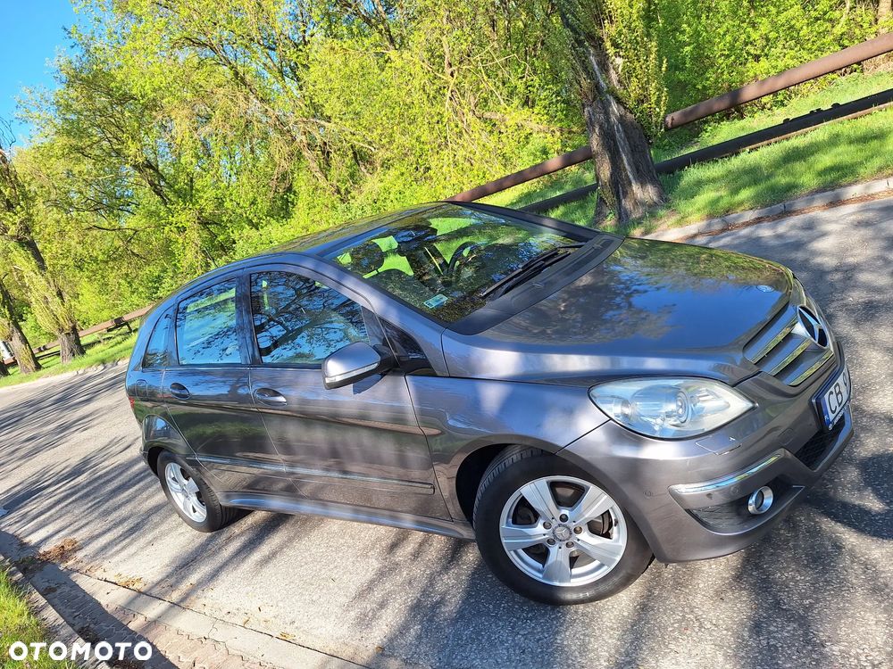 Mercedes-Benz Klasa B 200 CDI Autotronic - 17