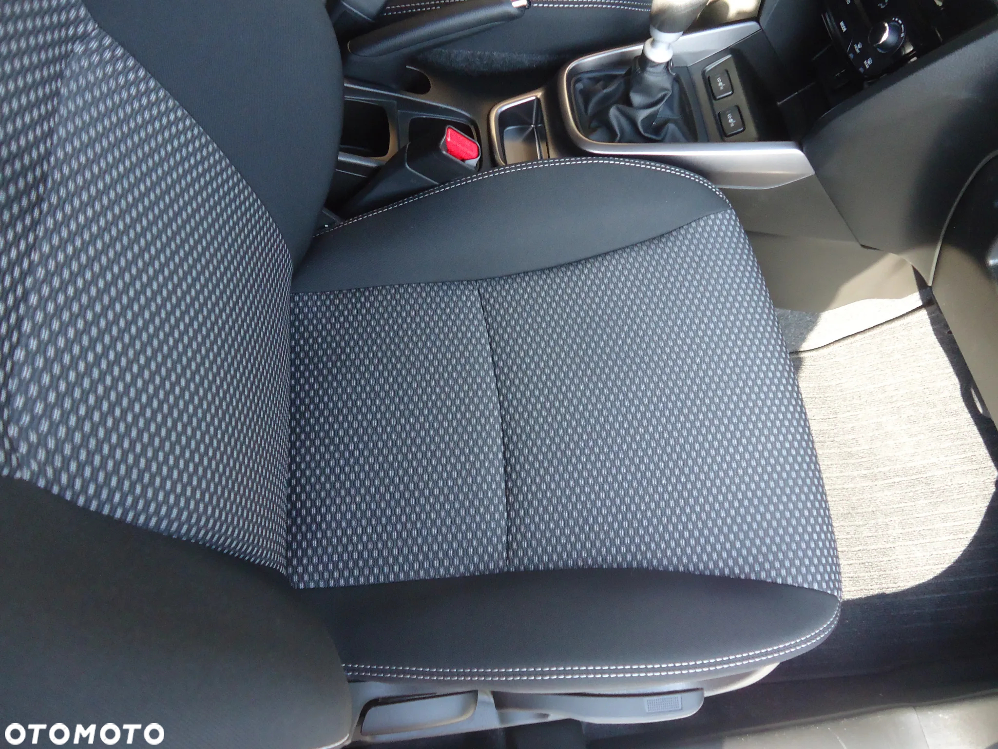 Suzuki Vitara 1.4 Boosterjet mHEV Premium Plus 2WD - 18