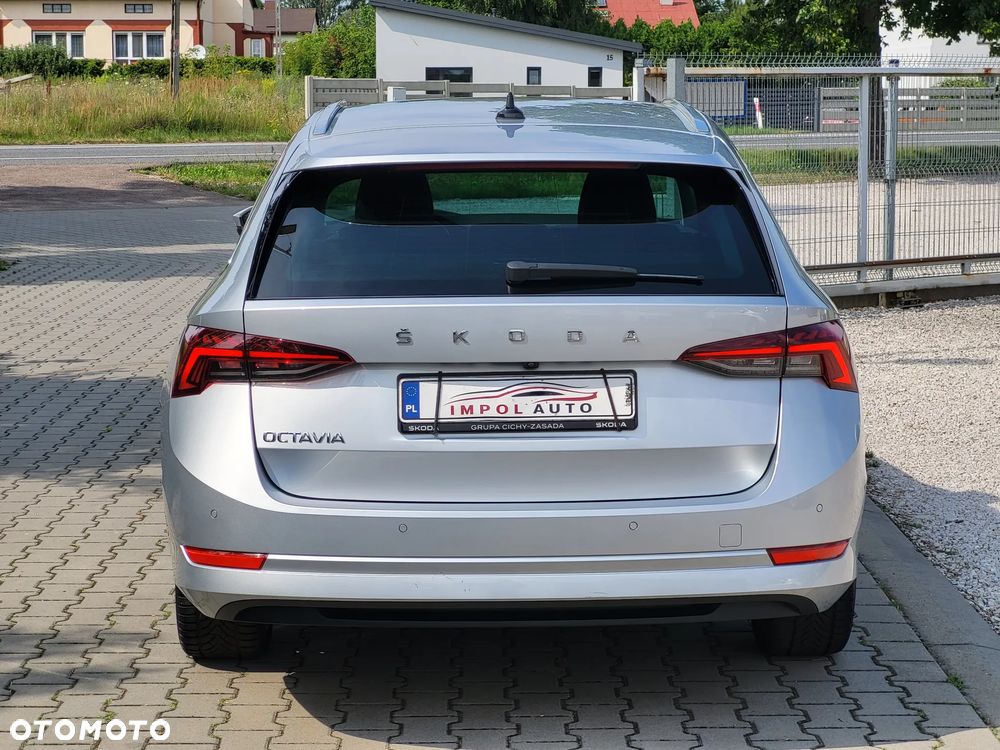 Skoda Octavia 2.0 TDI Style DSG - 3