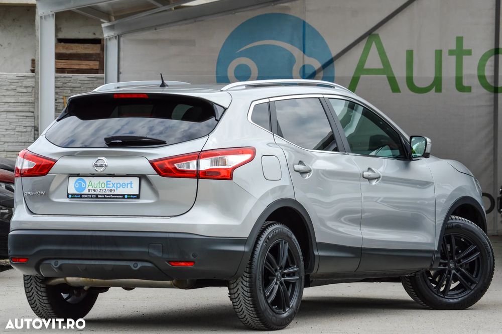 Nissan Qashqai 1.6 DCI Xtronic TEKNA - 17